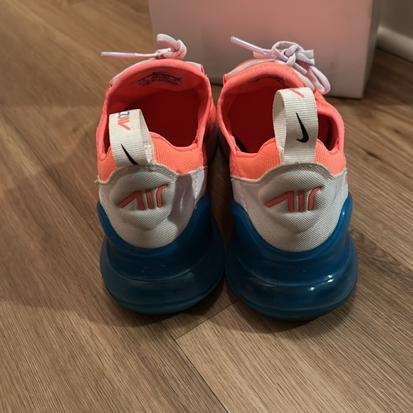 Nike Air Max 270, size 6 - Picture 4 of 4
